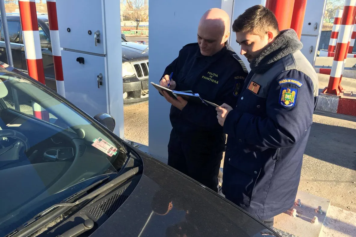 Un băcăuan condamnat la 3 ani de închisoare a fost prins la frontieră