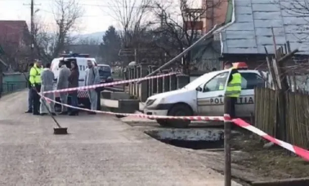 Caz șocant. Mamă și fiu găsiți morți în casă, cu fețele mâncate de animale