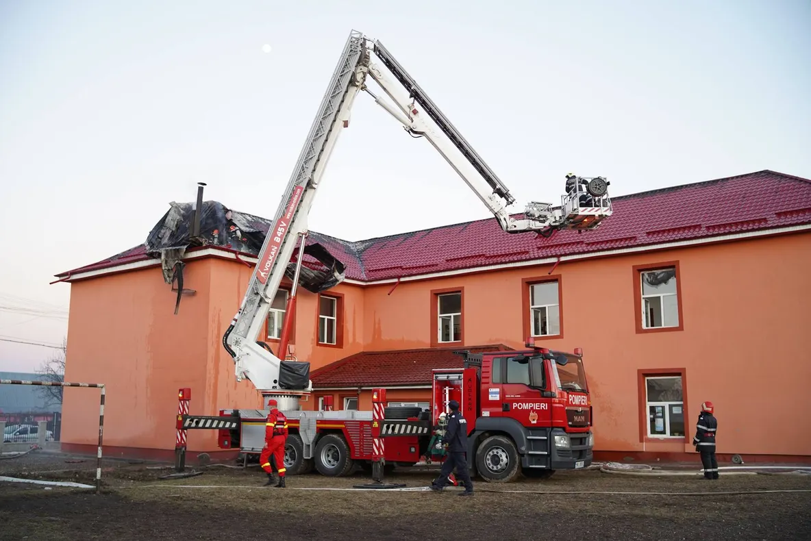 Incendiu la școala din comuna Berești-Bistrița