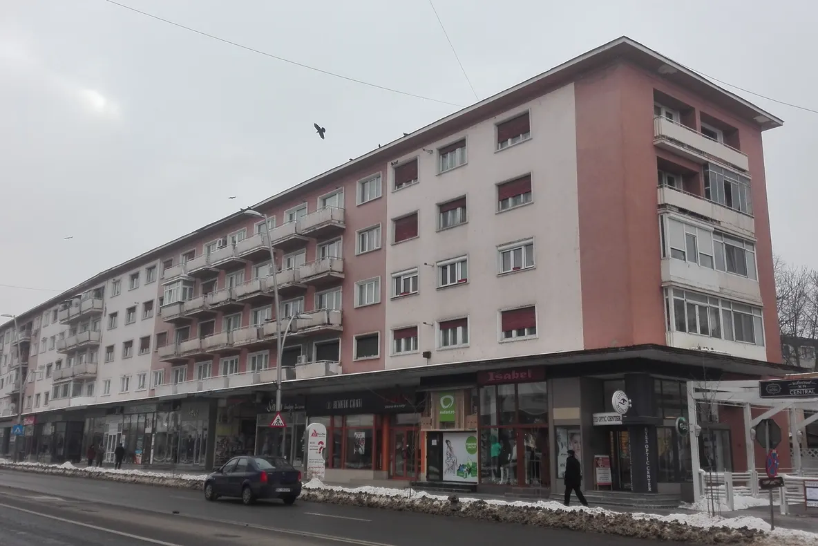 Peste 10 milioane de euro pentru blocurile din centrul Bacăului în pericol de prăbușire