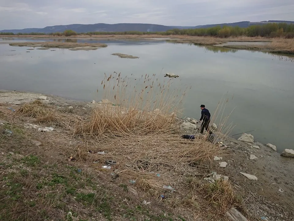 Atenție! Scade Lacul Galbeni!
