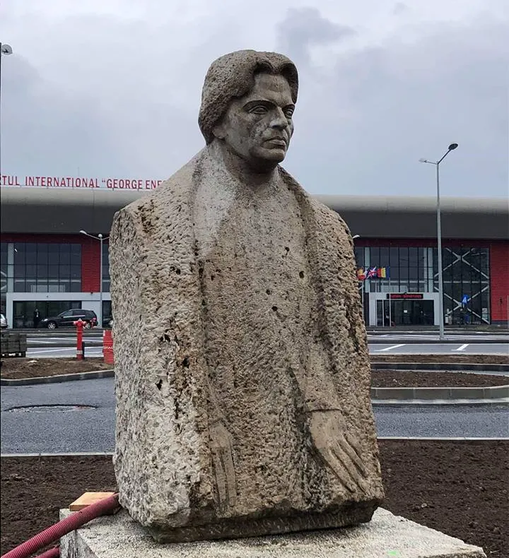 George Enescu a ajuns la Aeroportul Bacău cu nasul întreg după ce îi căzuse în timpul unui accident