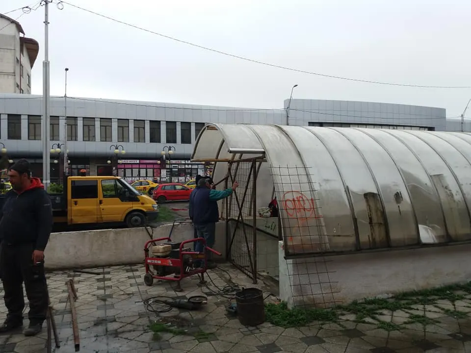 Pasajul pietonal din Gara Bacău, închis după mai bine de patru decenii