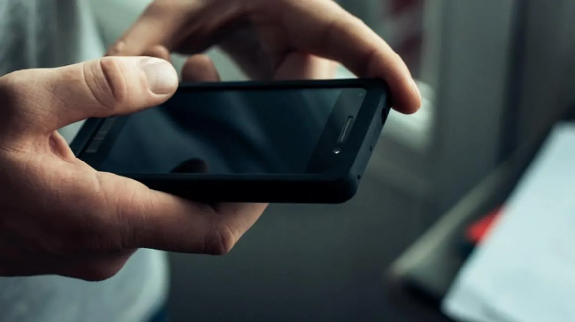 Un băcăuan care a furat un telefon de la Flămânzi, prins la o lună de la comiterea faptei