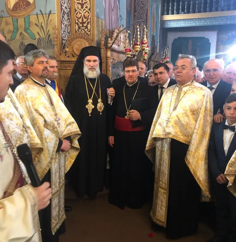 GALERIE FOTO:Părintele Vasile Abageru este noul protopop de Sascut. Prefectul Maricica Coșa, prezentă la înscăunare