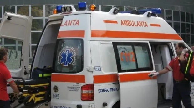 Bătrân de 80 de ani, snopit în bătaie de fiul său. Victima este la Reanimare