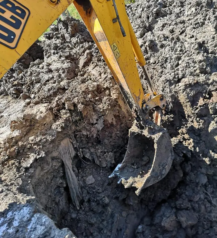 ULTIMA ORĂ - FOTO: O avarie majoră lasă fără apă municipiul Moinești și comunele învecinate