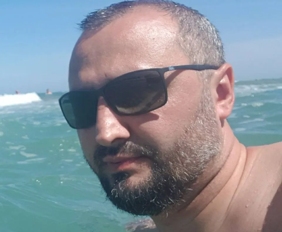 Acuzații dure ale directorului CSM Bacău la adresa SMURD: “au fost doar spectatori!”. Băcăuanul a salvat o tânără de la înec, la Vama Veche