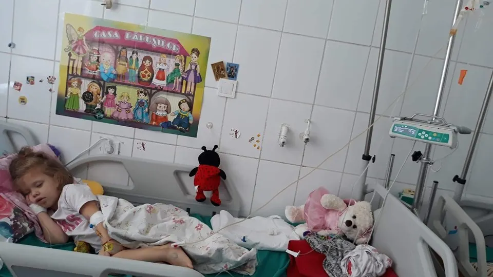 FOTO/VIDEO:Maya Patricia, o fetiță de patru ani din Bacău, are nevoie de noi!Doar o operație în străinătate o mai poate ține în viață