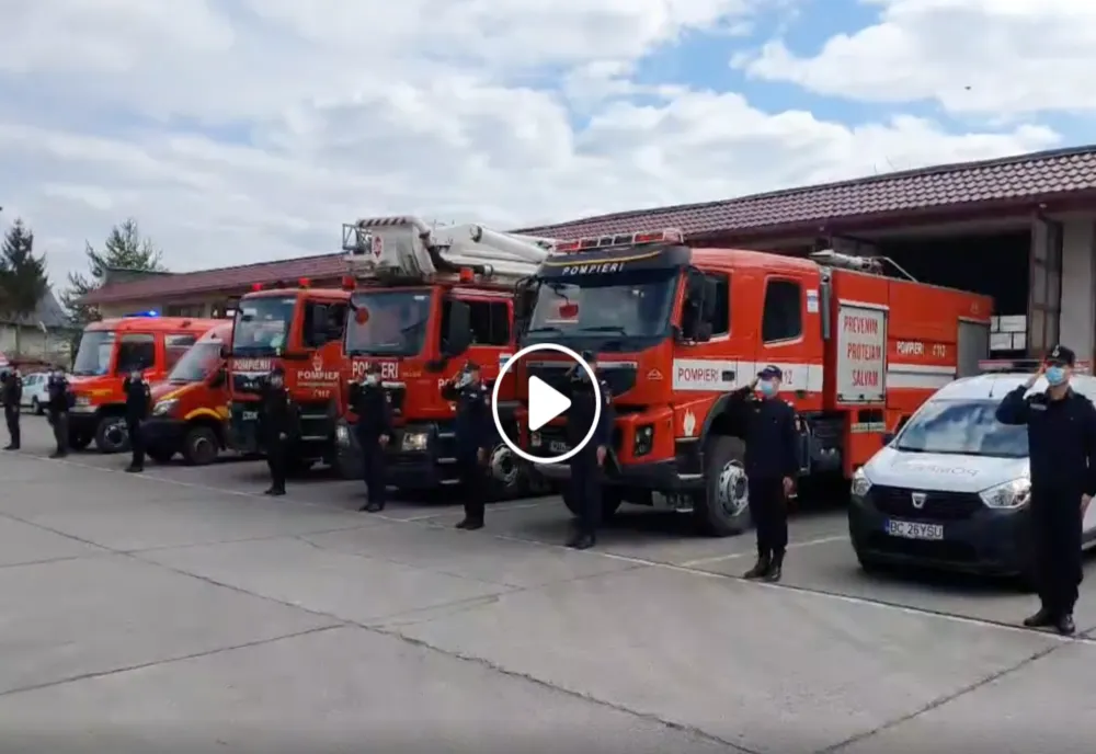 Pompierii au ţinut un moment de reculegere în memoria colegului din Constanţa răpus de COVID-19