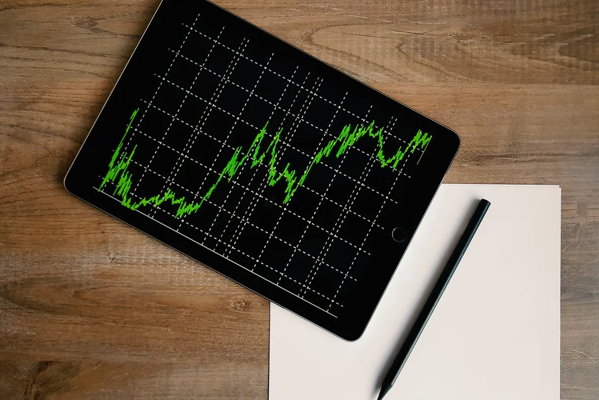 STUDIU TERMENE.RO: 14.67% dintre hotelurile și restaurantele din Bacău solicită certificatul pentru situații de urgență. 9.12% aplică la programul IMM Invest (P)