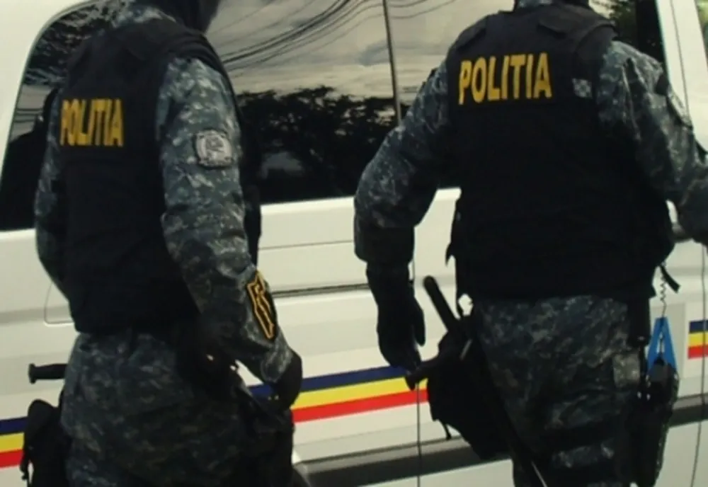 Bunuri sustrase, recuperate de poliţiştii din Sascut în urma unor percheziţii domiciliare