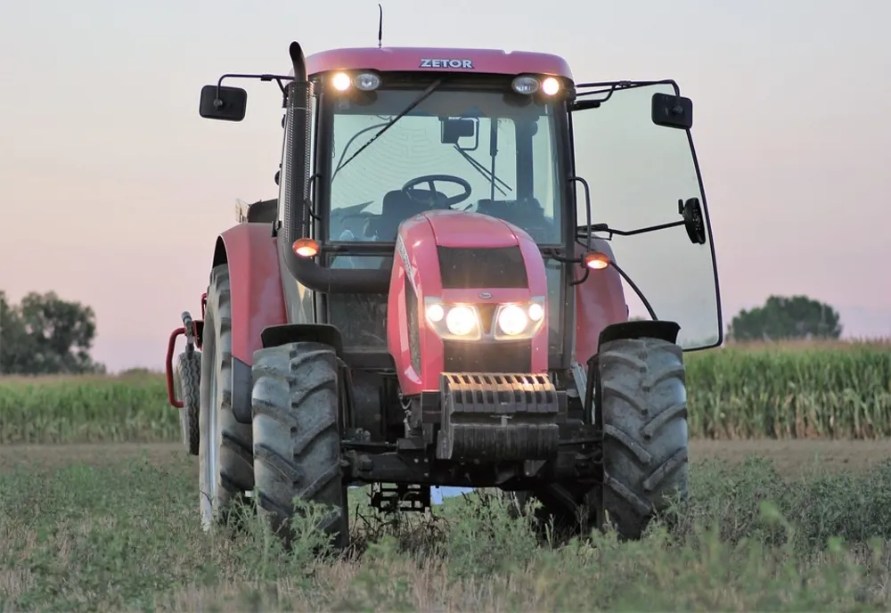 Urmărire ca-n filme... după un tractorist beat!