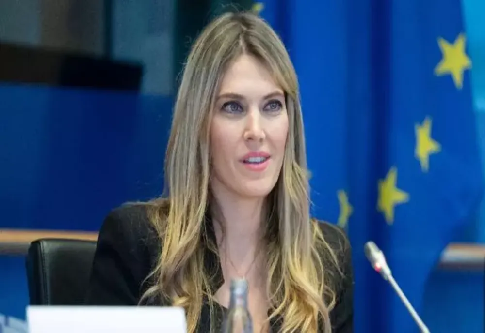 Vicepreşedinta Parlamentului European, anchetată pentru corupţie, a fost demisă