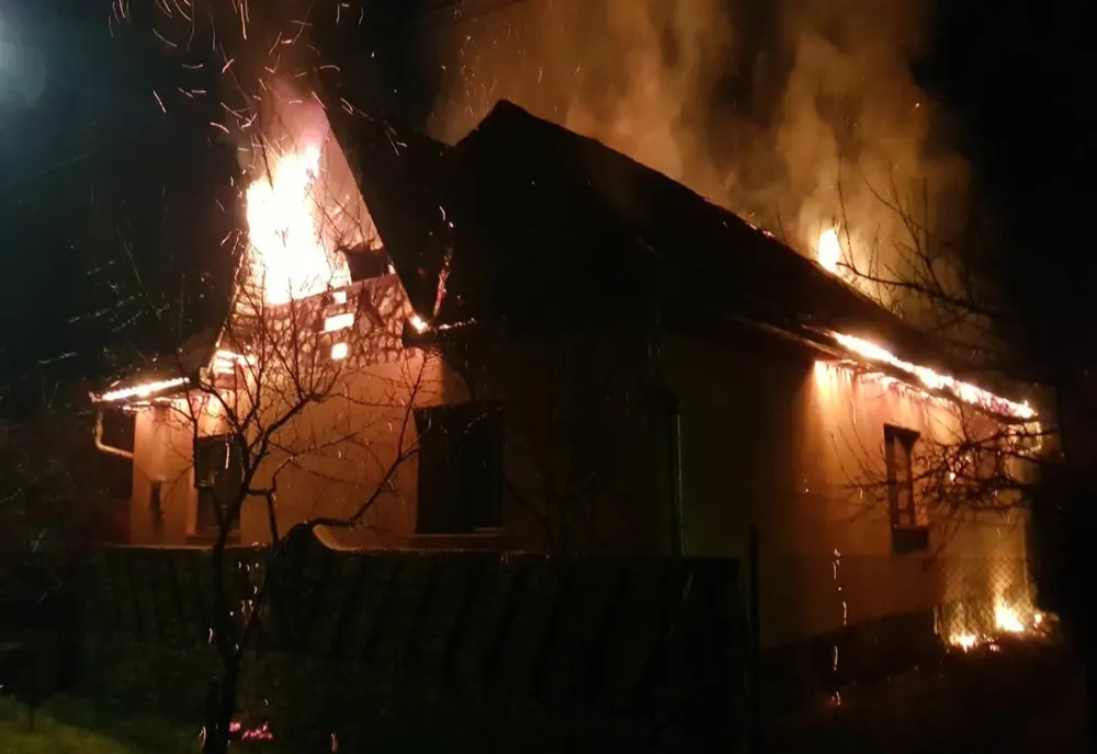 BACAU: Nouă incendii stinse de pompieri în zilele de Crăciun