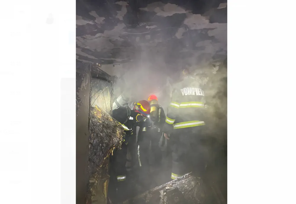 Un coș de fum defect a provocat un incendiu la o casă din comuna Buhoci