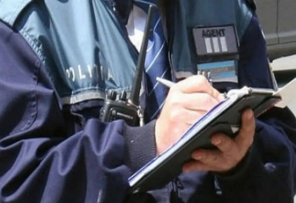 Pentru ce sună românii la Urgențe. Care sunt județele unde se fac comenzi pentru taxi și mâncare la domiciliu, la 112