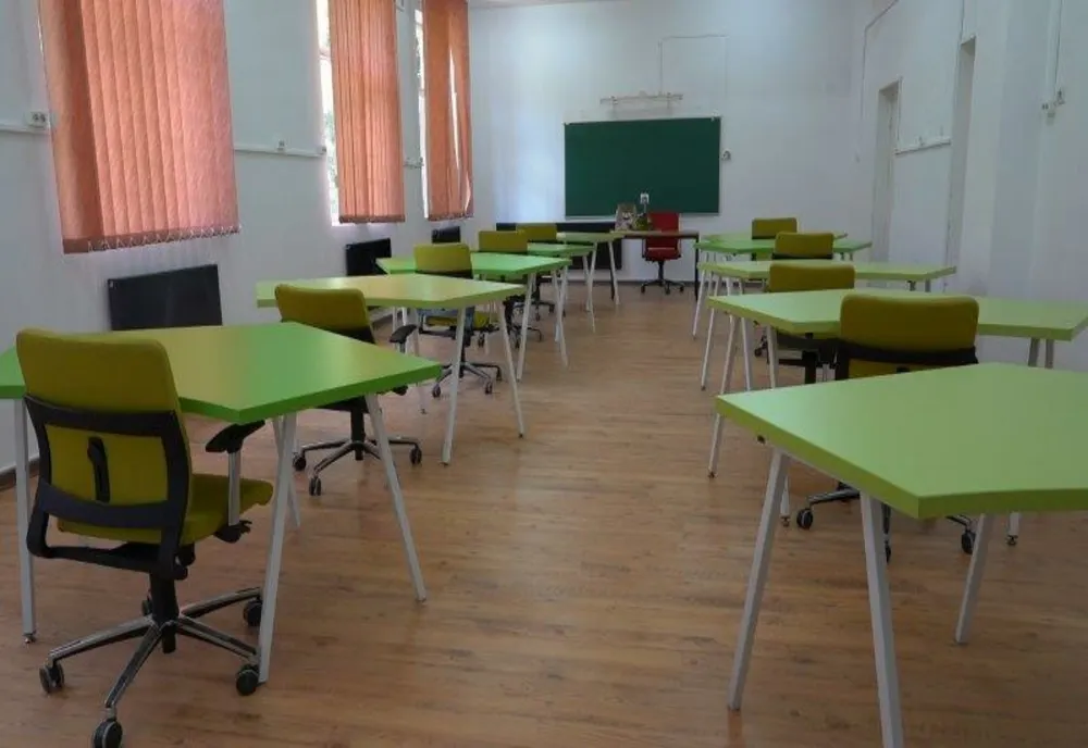 Bătaie între doi elevi, în pauză. A fost nevoie de intervenția polițiștilor