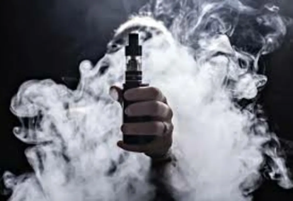 ȚARA care interzice fumatul recreațional, cu țigări electronice - Măsuri drastice pentru a stopa vapatul la adolescenți și tineri
