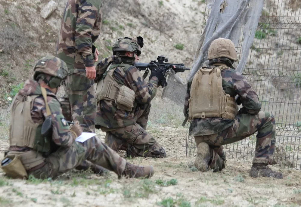 MAPN: DOI MILITARI AU FOST RĂNIȚI ÎNTR-UN POLIGON DIN BISTRIȚA-NĂSĂUD