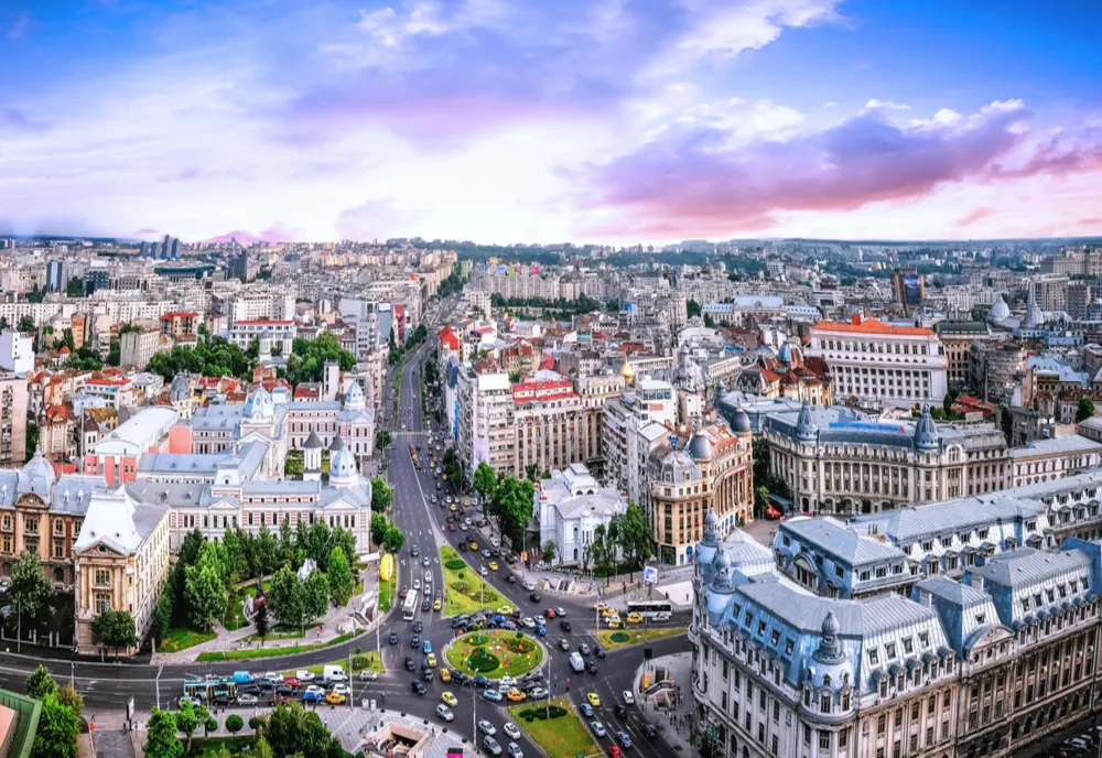 Protest în centrul Bucureștiului împotriva pensiilor speciale: „Dubla măsură doare mai tare decât gaura bugetară”