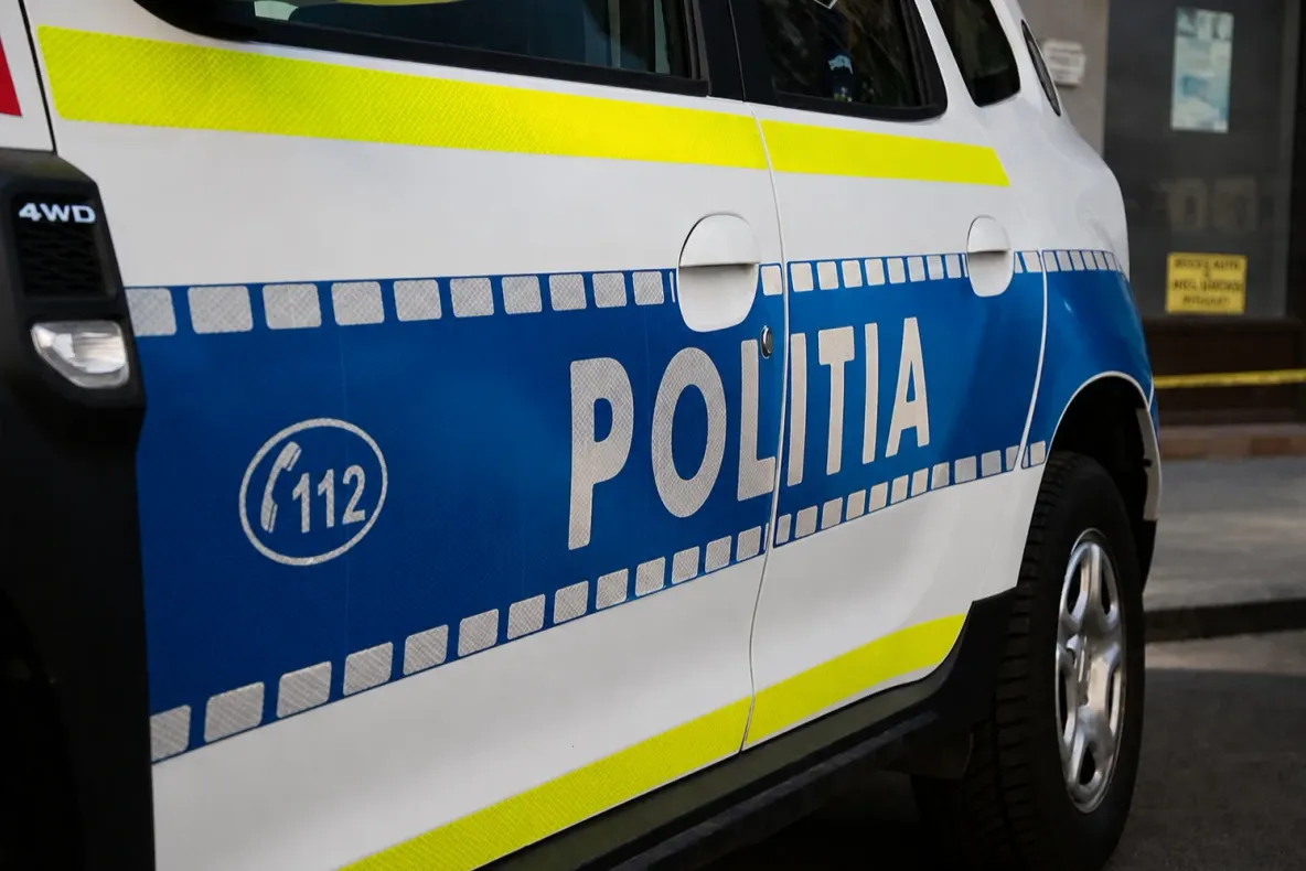 Scandal de corupție în mediul academic: Doi profesori din Pitești, reținuți
