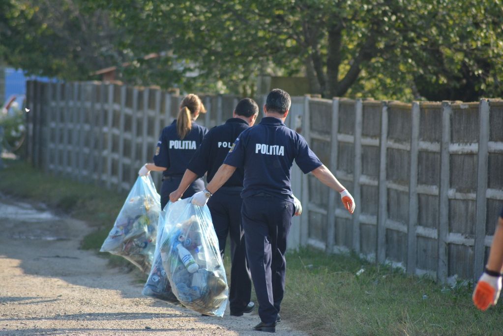 Rezultate intermediare după „Let’s do it, România!”. S-au strâns circa 5.000 de saci de deşeuri