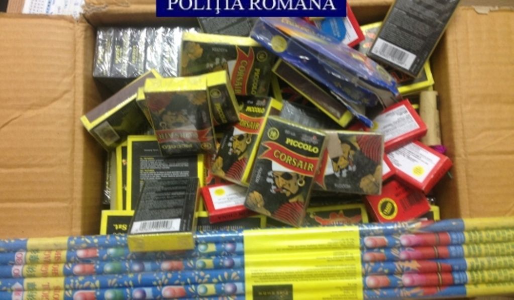 5.400 de articole pirotehnice, confiscate de agenții locali