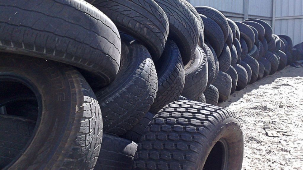 Polițiștii au confiscat aproape 100 de anvelope second-hand