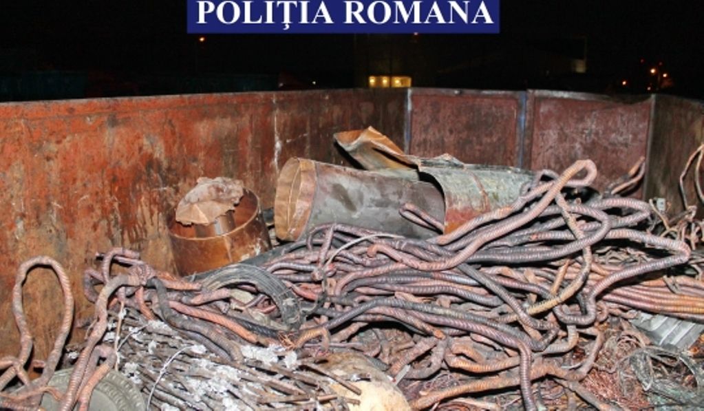 Peste 1.700 de kg de cupru, confiscate de poliţişti în trafic