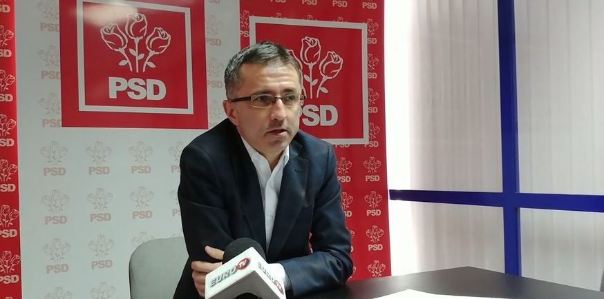 „Mai jos nu se putea ajunge. Între două orașe ale Moldovei se ridică un zid”