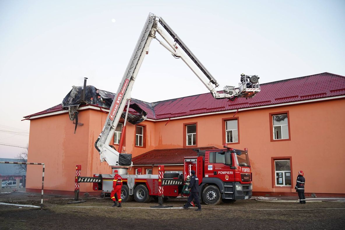 Incendiu la școala din comuna Berești-Bistrița