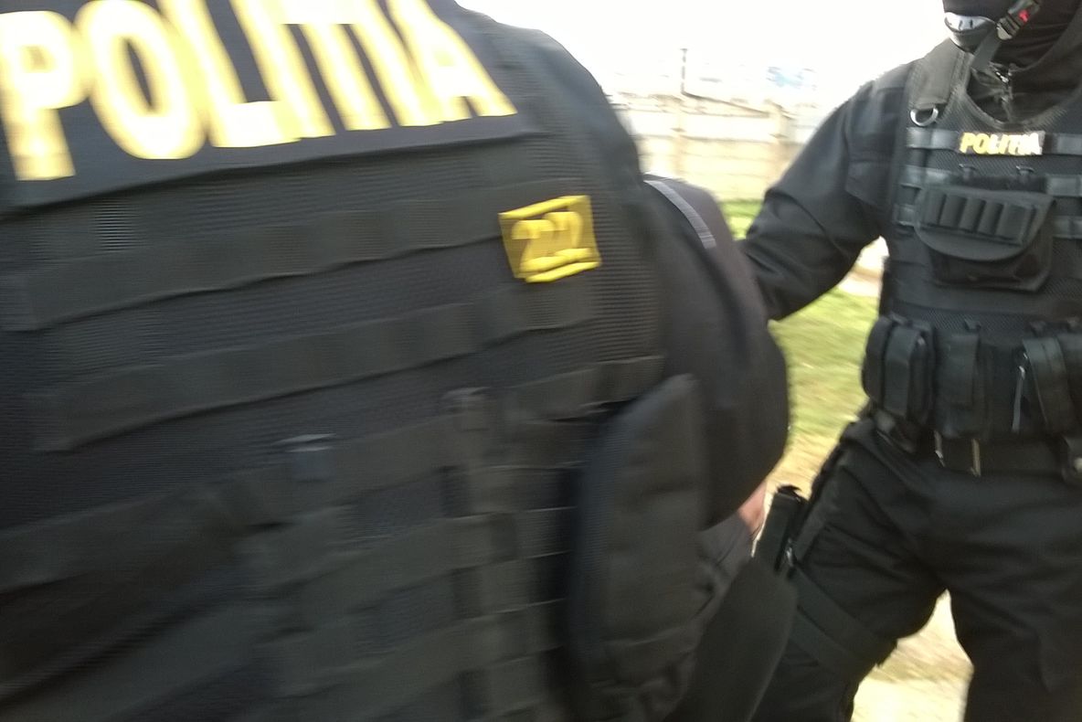 Minor tâlhărit pe stradă. Suspecții au fost prinși