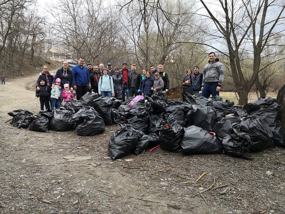 #şîeu am făcut curăţenie! 88 de saci de gunoaie strânși în mai puțin de trei ore