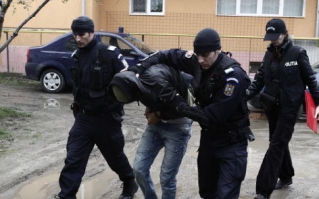 Percheziții în Bacău și Harghita  în urma conflictelor de la Valea Uzului