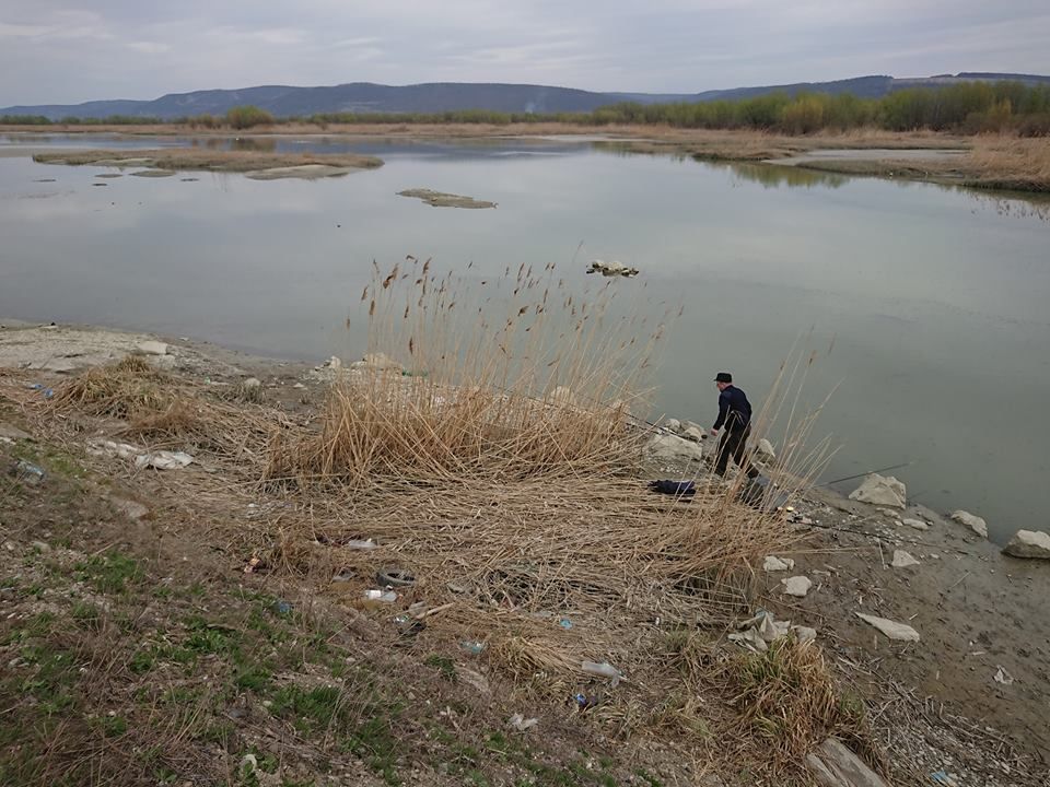 Atenție! Scade Lacul Galbeni!