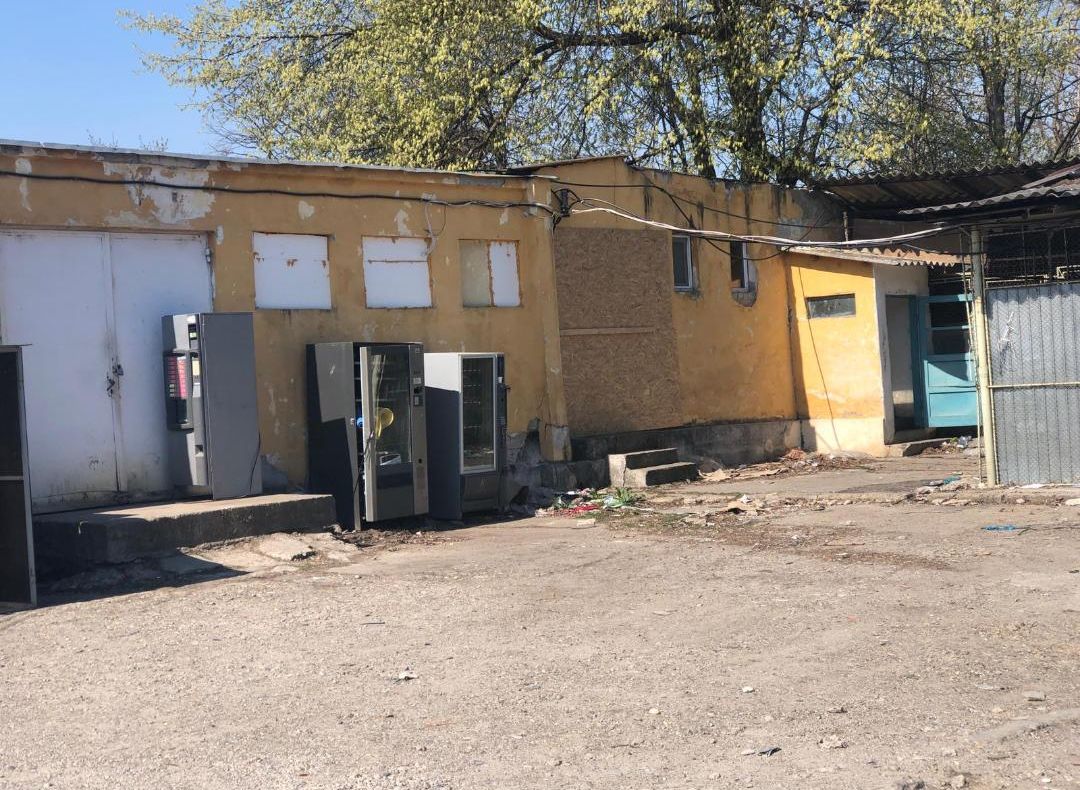 HALUCINANT:Droguri, prostituție infantilă, șantaj și orgii sexuale cu polițiști într-un fost depozit de bulion de lângă sediul Poliției Județene. Se clatină vreun scaun în Poliție?