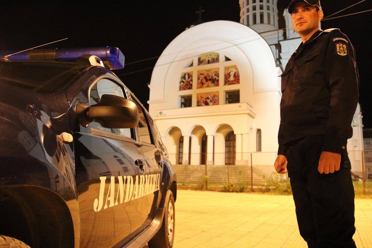Unii petrec, alții muncesc! Mobilizare a jandarmilor în tot județul pentru ca Paștele și 1 Mai să le tihnească băcăuanilor