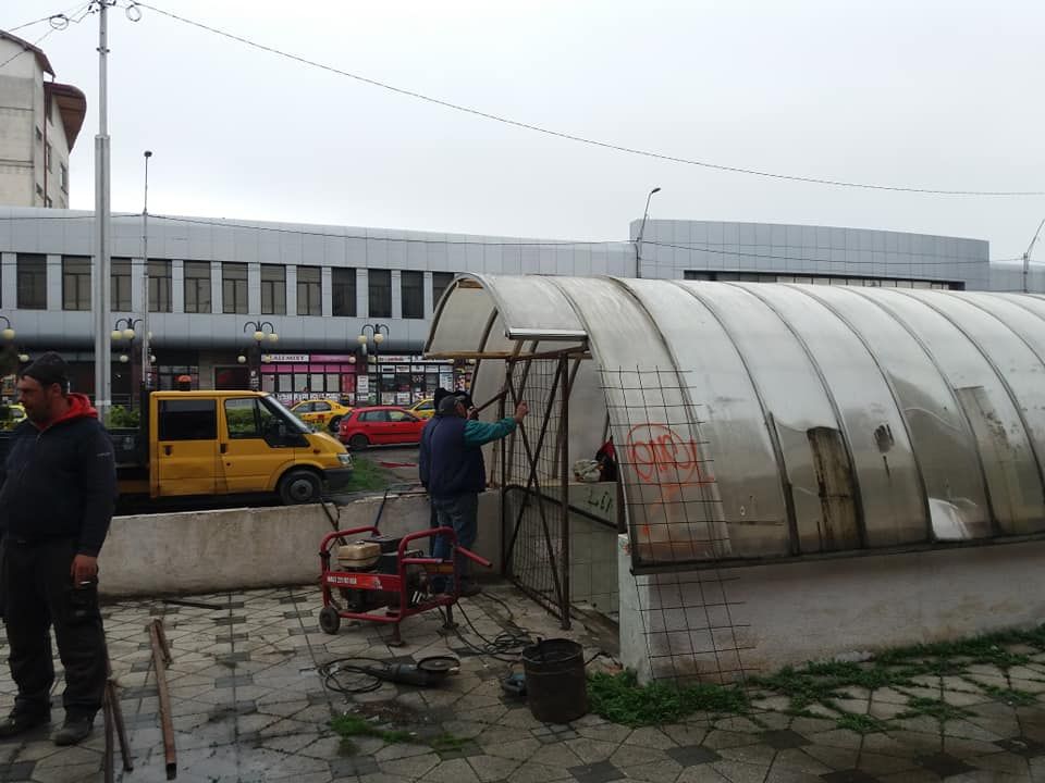 Pasajul pietonal din Gara Bacău, închis după mai bine de patru decenii