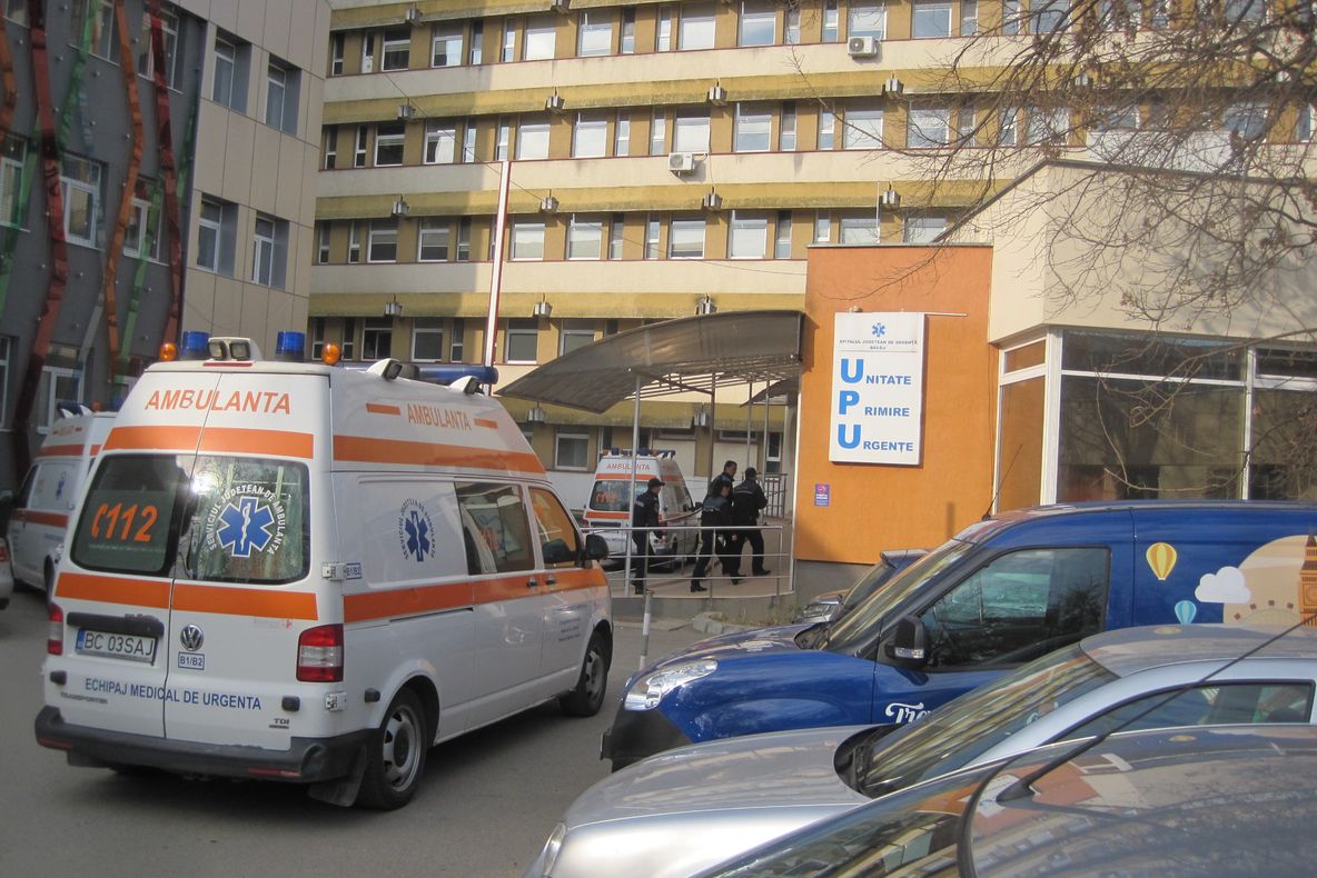 Premieră medicală la Spitalul Judeţean Bacău: pacient cu accident vascular cerebral, salvat printr-o procedură medicală revoluţionară