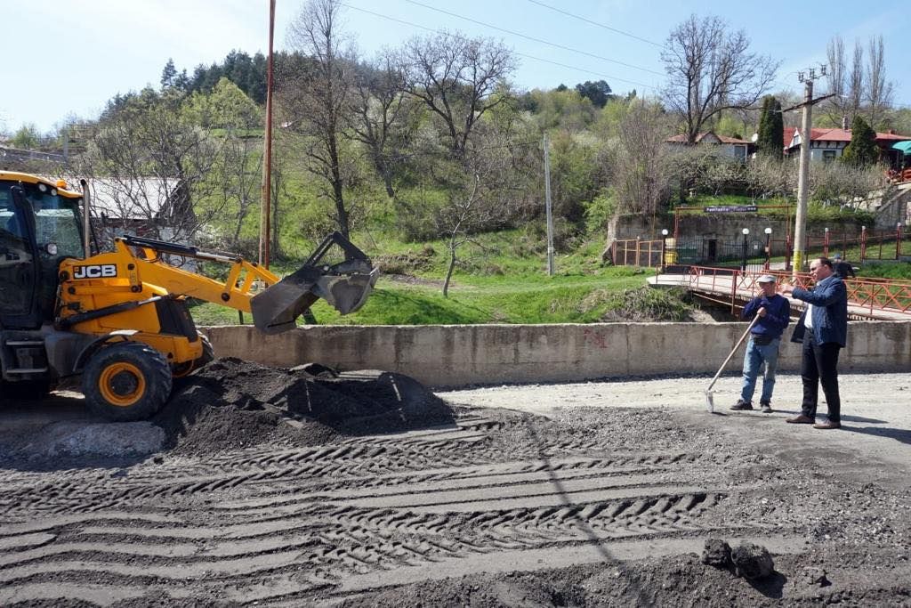 Primarul din Târgu Ocna, chemat la “județ” ca să fie tras de urechi. Ce îi reproșează administrația județeană