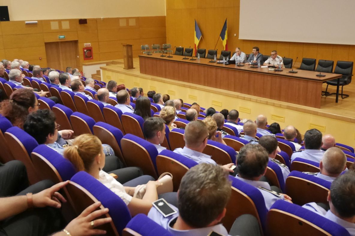 Primarul Necula, cu pata pusă pe “șmecherii cu BMW” și pe mâncătorii de semințe pe stradă