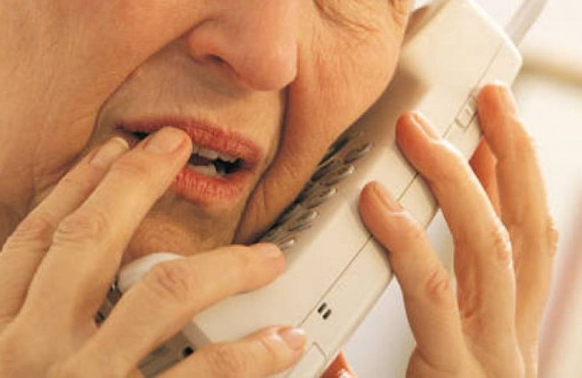 Metoda „Accidentul” a mai făcut o victimă în județul Bacău. O mamă din Onești a rămas fără 11.000 de lei