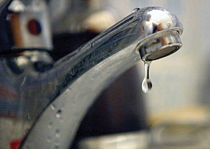 RAJA Onești face program de furnizare și nu lasă Compania de Apă să oprească apa de tot în cursul zilei de marți