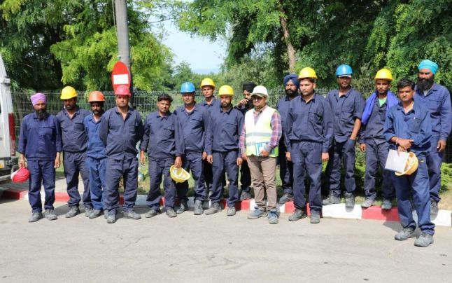 Asiaticii, la mare căutare pe șantiere. După firma lui Umbrărescu, încă o societate din Bacău lucrează cu indieni