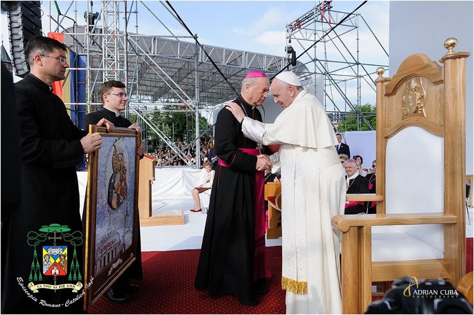 Fostul director spiritual la Seminarul Mic din Bacău, paroh la Oneşti şi decan al Decanatului de Trotuş, numit de Papa Francisc episcop al Diecezei Iaşi