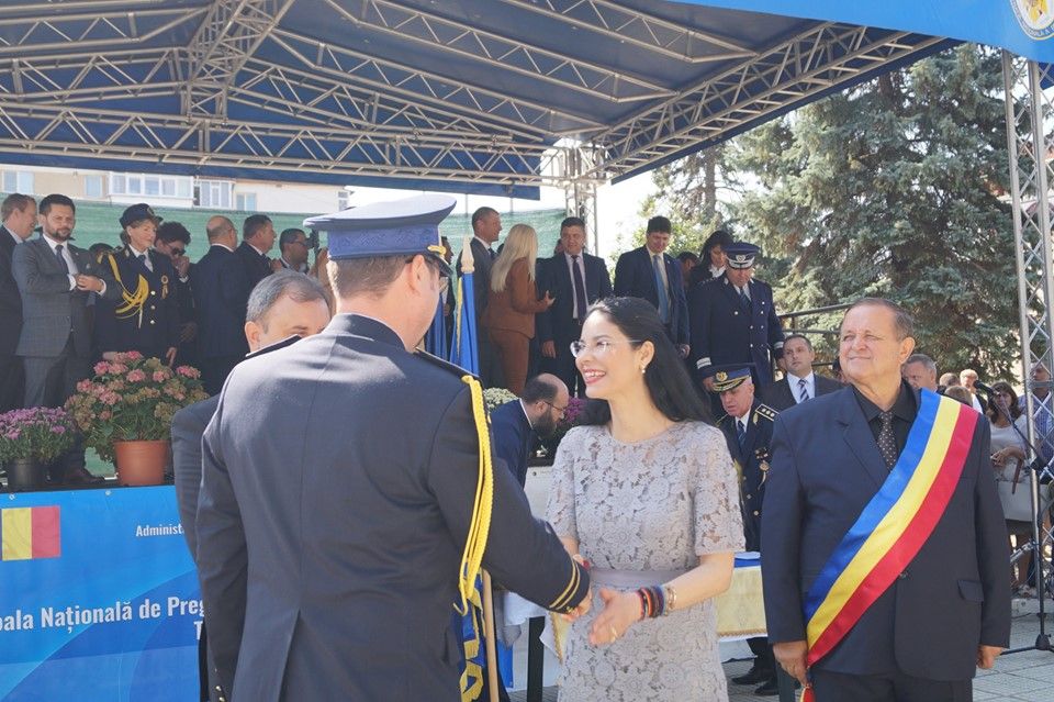 GALERIE FOTO:Ministrul Justiției, Ana Birchall, la Târgu Ocna. Prima promoție de agenți de poliție penitenciară din România a depus jurământul în centrul stațiunii