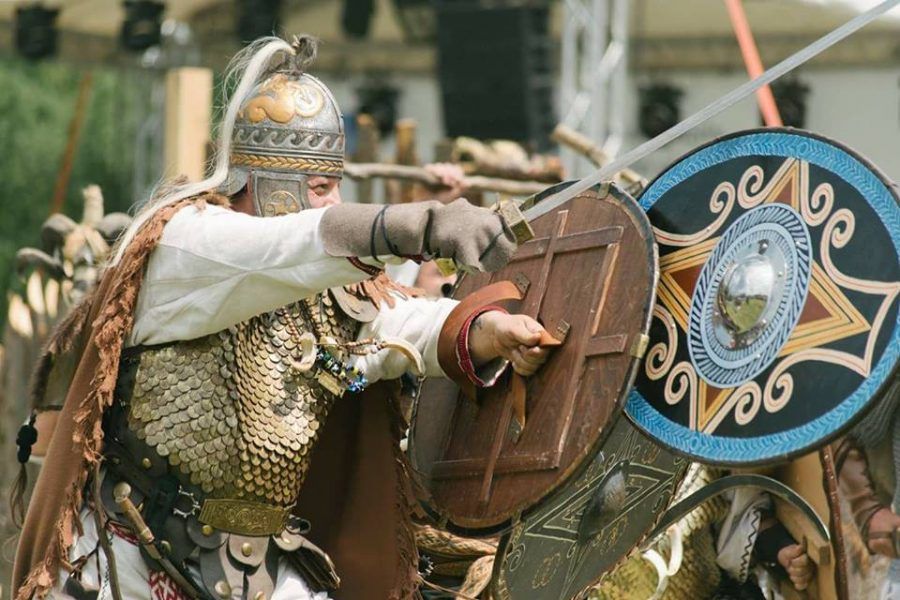 Oferte tentante de petrecere a timpului liber pentru băcăuani la sfârșit de săptămână. Punctul de atracție- Festivalul Antic „TAMASIDAVA” (demonstrații militare, lupte de gladiatori, parada torțelor)