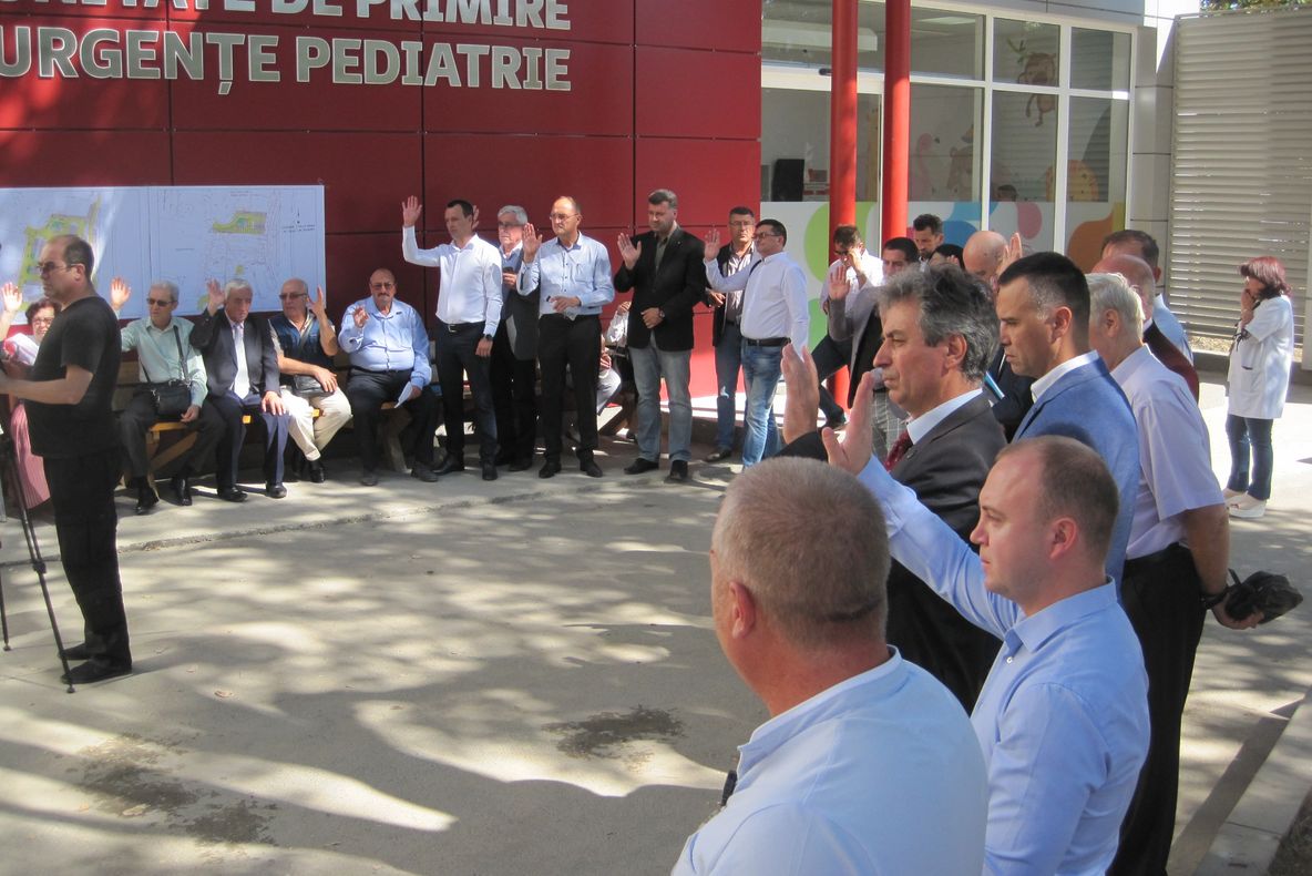 FOTO: Premieră-Ședință extraordinară de Consiliu Județean Bacău la Urgențe. Urmează ședințe pe șantierele din județ