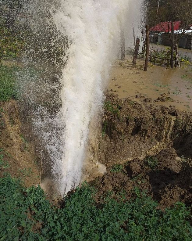 Bacăul a rămas fără apă. O nouă avarie pe tronsonul de distribuție de la Valea Budului. Astăzi, program restricționat de două ore